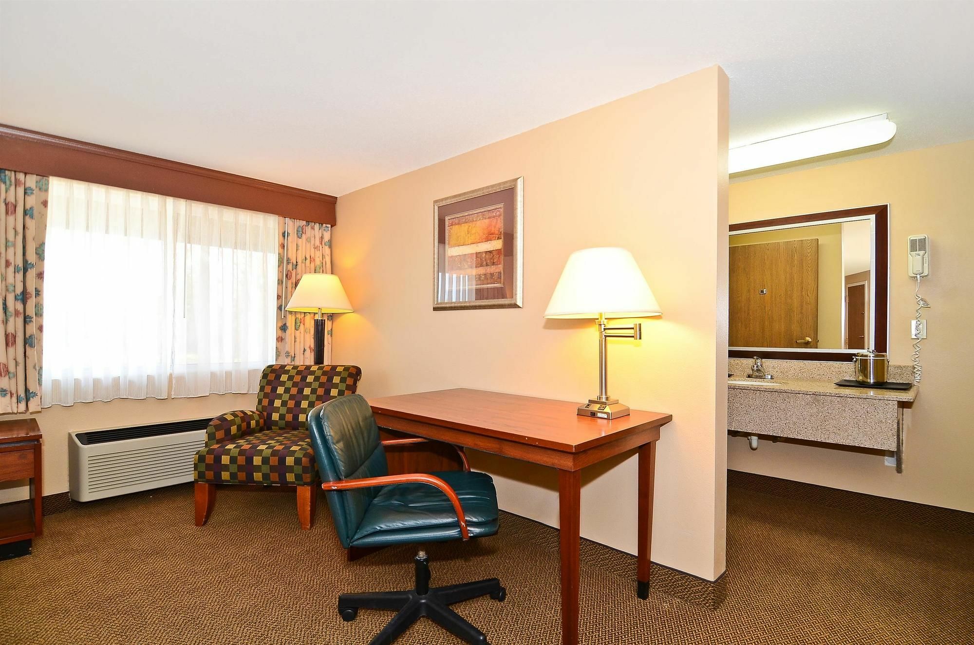 Surestay Plus Hotel By Best Western Black River Falls Exterior photo