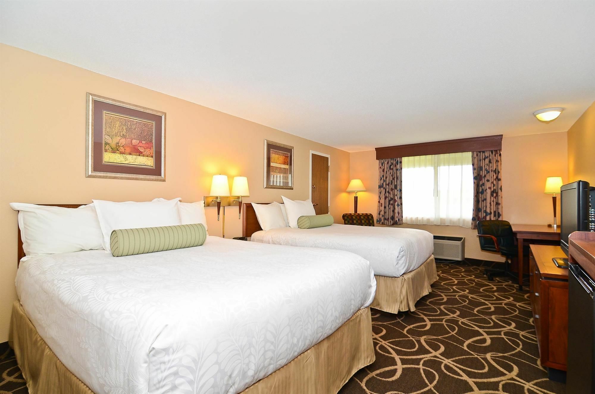 Surestay Plus Hotel By Best Western Black River Falls Exterior photo